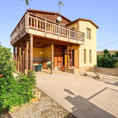 Casa Roger I Clara Els Muntells